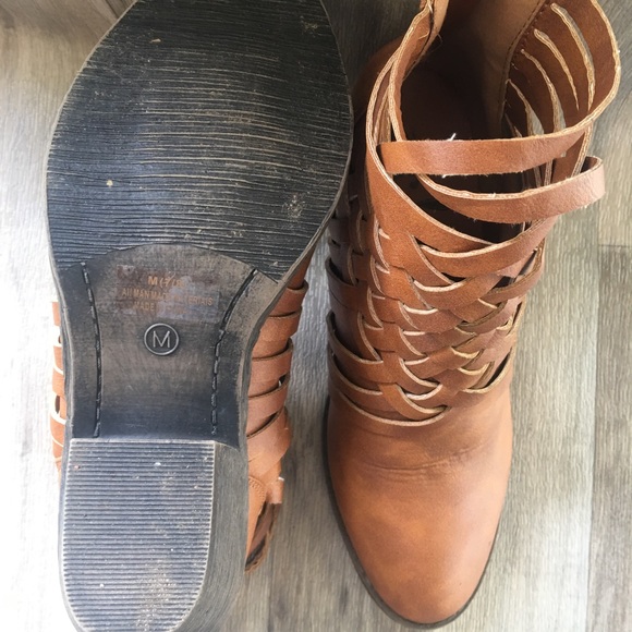 Rue21 size 7/8 medium shoe - Picture 7 of 7